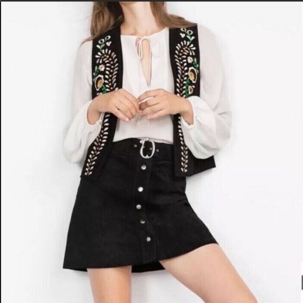 Zara Faux Suede Black Skirt Size Medium